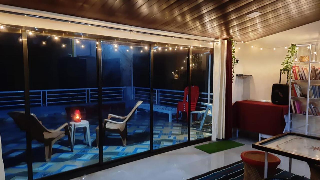 Costel Hostel Malvan Luaran gambar