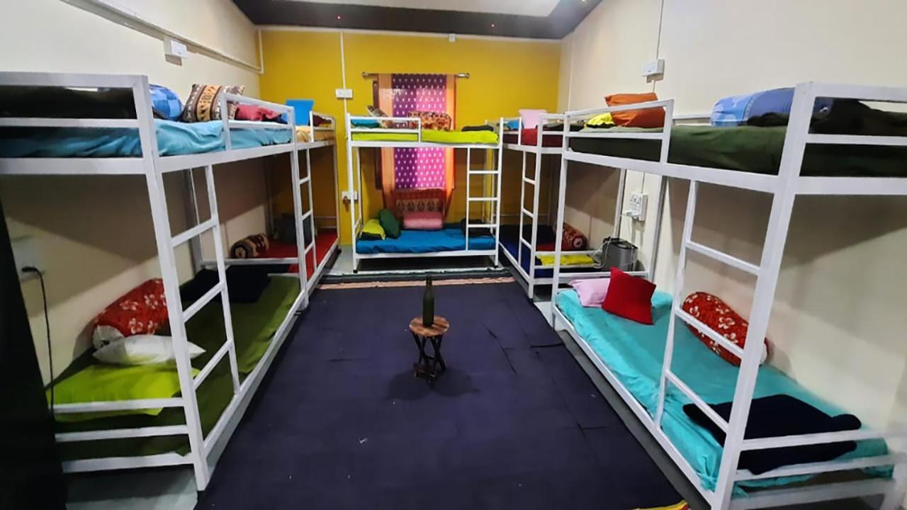 Costel Hostel Malvan Luaran gambar
