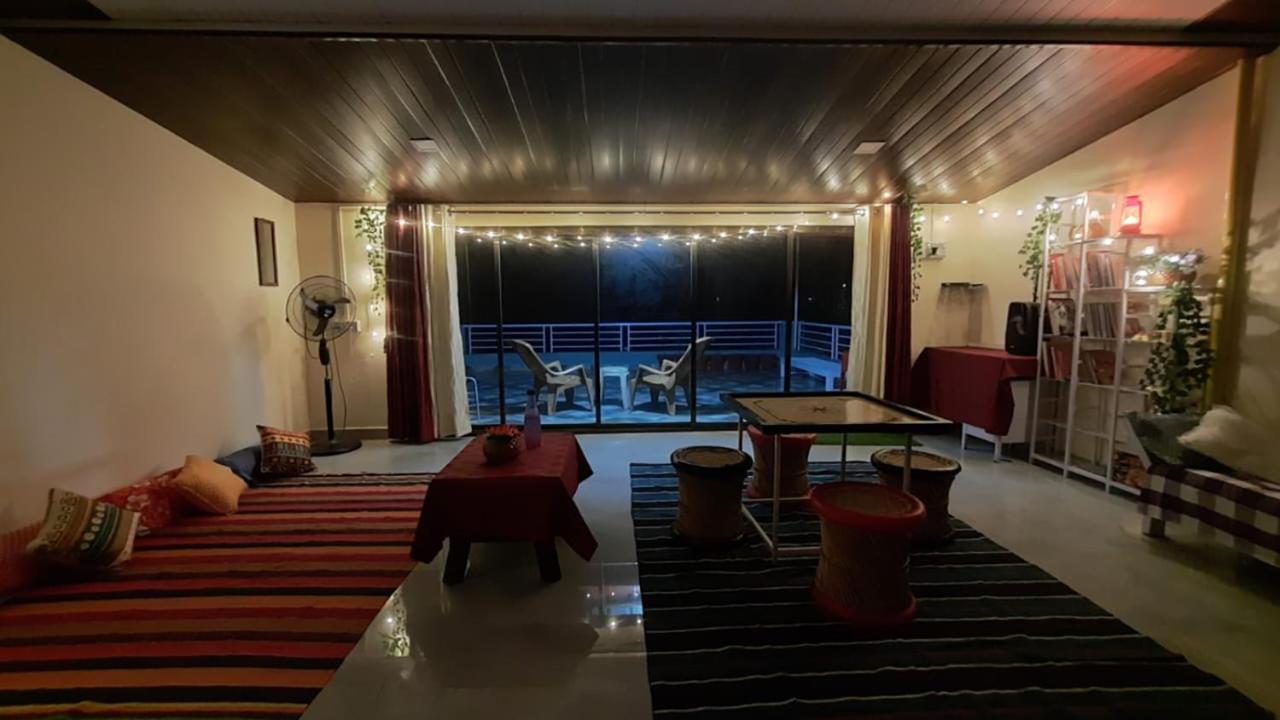 Costel Hostel Malvan Luaran gambar